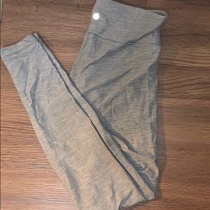 Grey Wunder Under Lululemon Leggings
